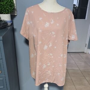 Ava & Viv Blush Floral Short Sleeve Top
